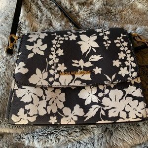 Brand new mini Michael kors purse